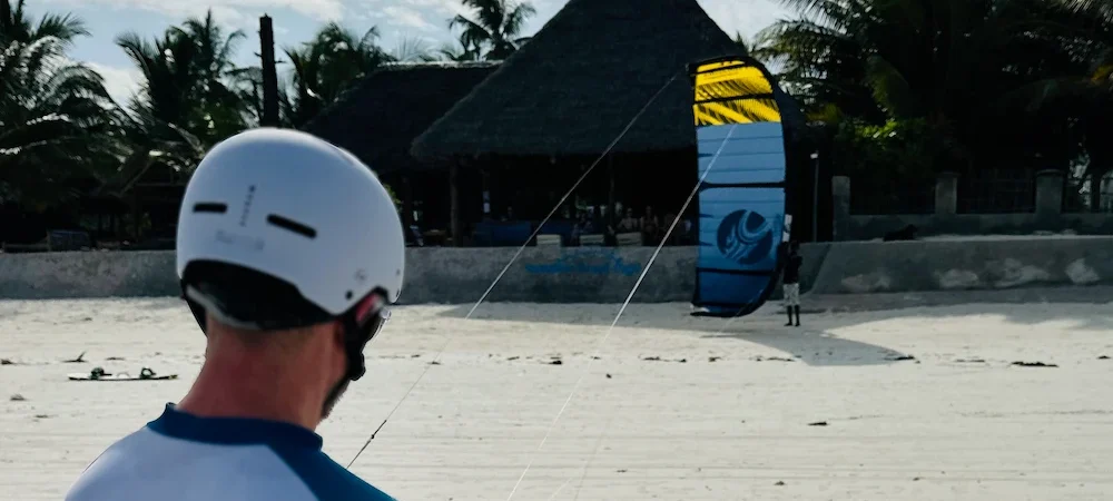 What to Know Before Your First Kitesurfing Lessons: 5 Crucial Tips to Make the Most of It
